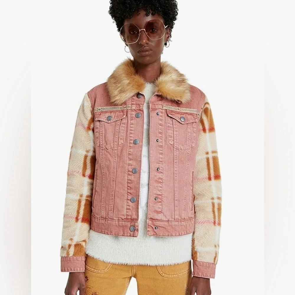 Desigual Lined Jean Jacket with Faux Fur Collar Women’s 6 - Picture 4 of 4